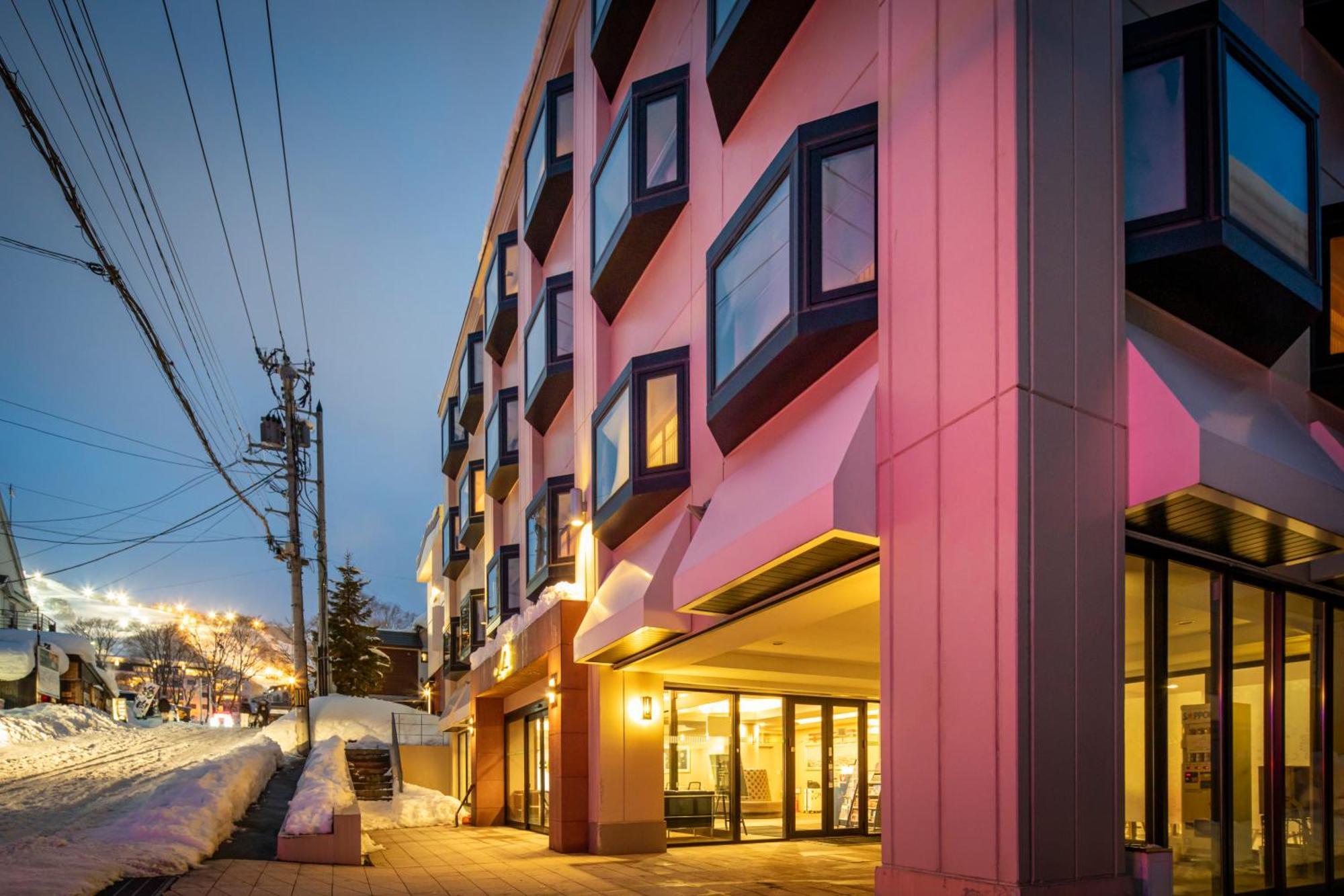 M Hotel Niseko Kutchan Bagian luar foto